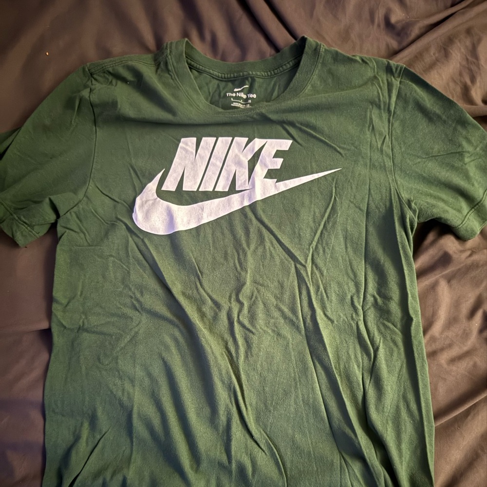 Nike Men's Forest Green Tee